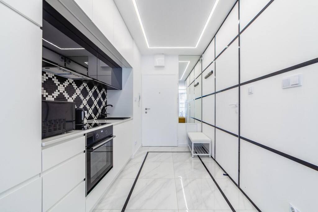 Stylowy Apartament Centrum Warszawy Z Tarasem Warsaw Exterior photo